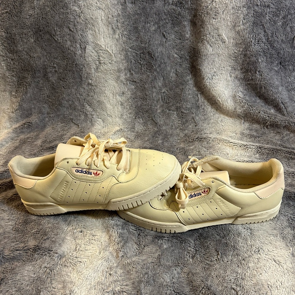 Adidas powerphase ecru tint size 10 Vnds